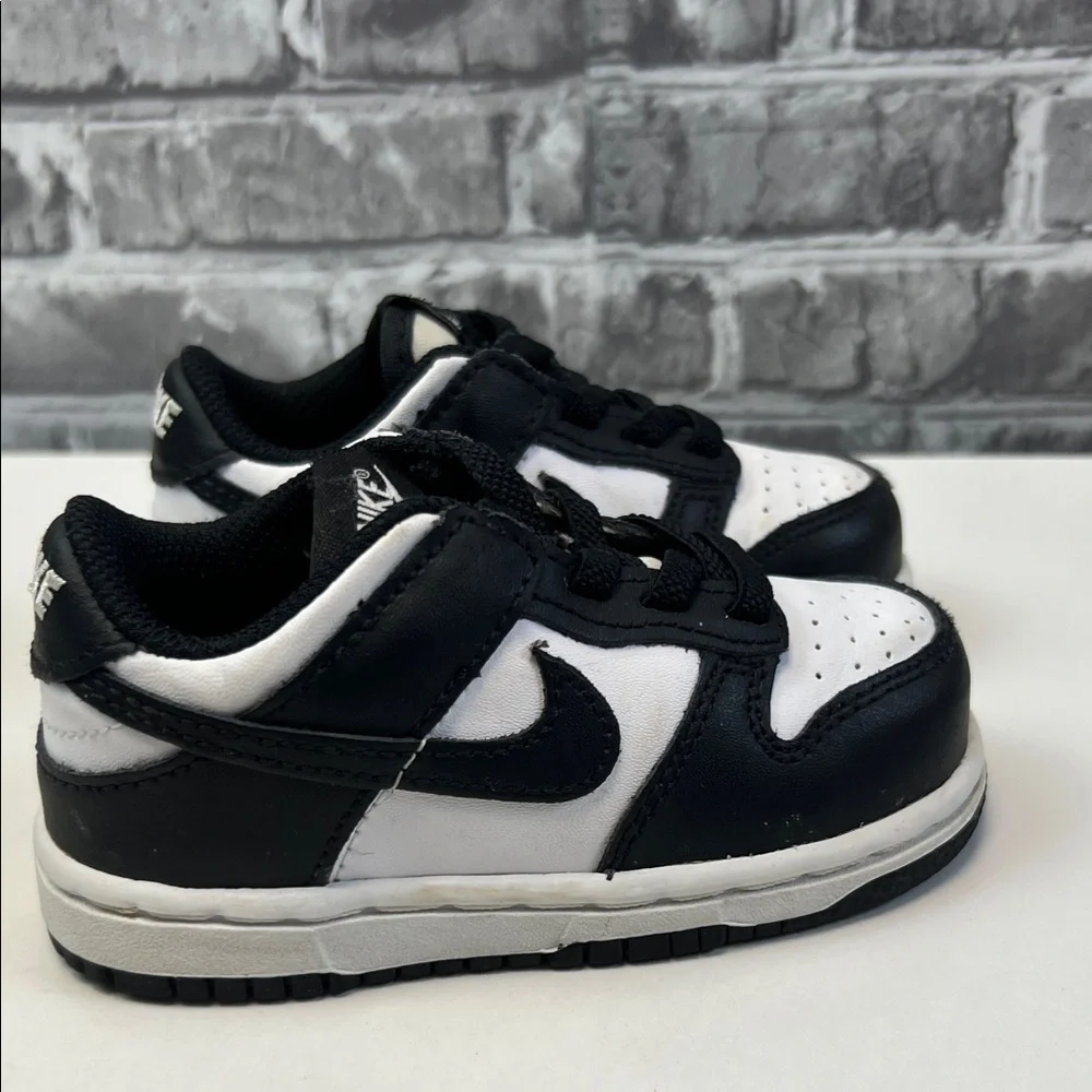 Nike classic sneakers